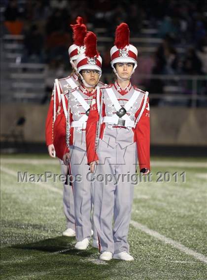 Thumbnail 1 in Van vs. Gilmer (3A Region 2 Area Playoffs) photogallery.