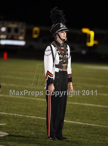 Thumbnail 2 in Van vs. Gilmer (3A Region 2 Area Playoffs) photogallery.