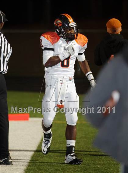 Thumbnail 1 in Van vs. Gilmer (3A Region 2 Area Playoffs) photogallery.