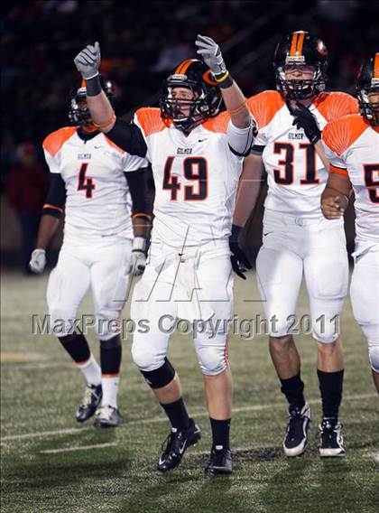 Thumbnail 3 in Van vs. Gilmer (3A Region 2 Area Playoffs) photogallery.