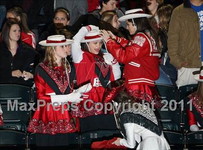 Thumbnail 1 in Van vs. Gilmer (3A Region 2 Area Playoffs) photogallery.