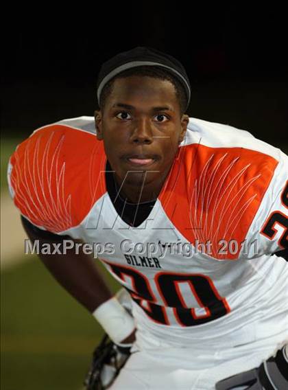 Thumbnail 2 in Van vs. Gilmer (3A Region 2 Area Playoffs) photogallery.