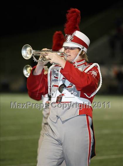 Thumbnail 1 in Van vs. Gilmer (3A Region 2 Area Playoffs) photogallery.