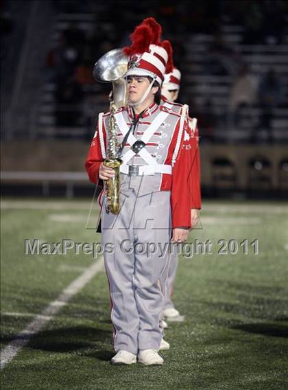 Thumbnail 3 in Van vs. Gilmer (3A Region 2 Area Playoffs) photogallery.