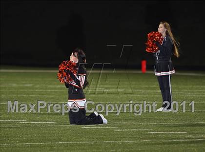Thumbnail 1 in Van vs. Gilmer (3A Region 2 Area Playoffs) photogallery.