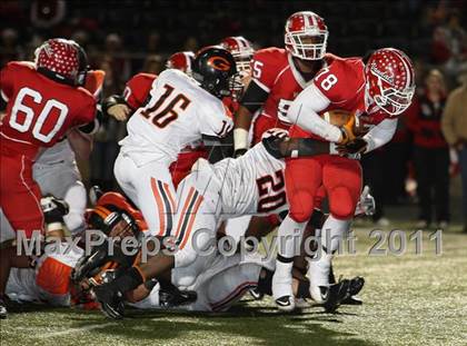Thumbnail 1 in Van vs. Gilmer (3A Region 2 Area Playoffs) photogallery.