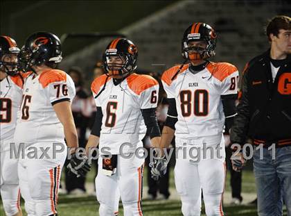 Thumbnail 1 in Van vs. Gilmer (3A Region 2 Area Playoffs) photogallery.