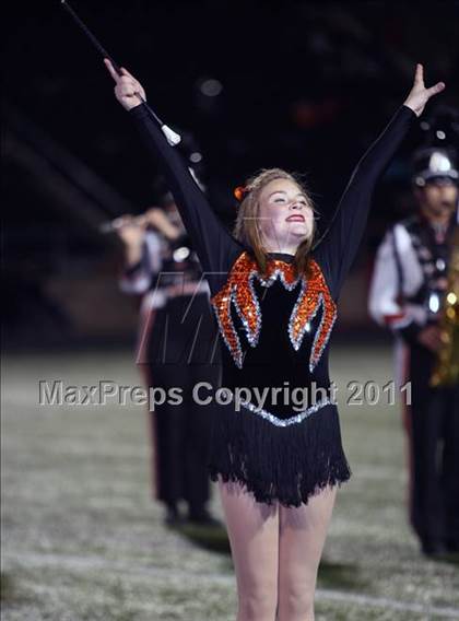 Thumbnail 1 in Van vs. Gilmer (3A Region 2 Area Playoffs) photogallery.