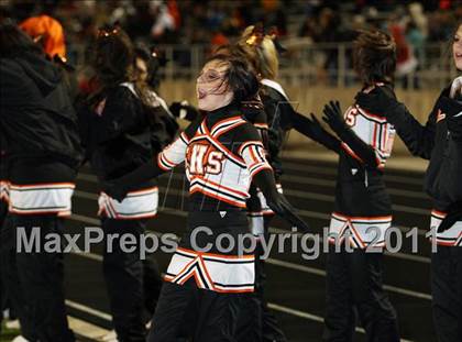 Thumbnail 1 in Van vs. Gilmer (3A Region 2 Area Playoffs) photogallery.