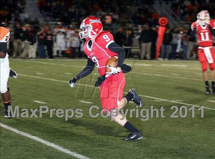 Thumbnail 2 in Van vs. Gilmer (3A Region 2 Area Playoffs) photogallery.
