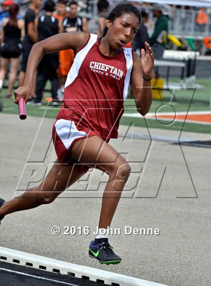 Thumbnail 3 in Taos Tiger Relays photogallery.