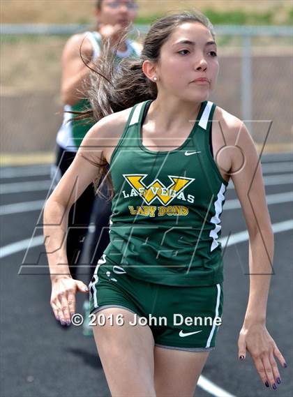 Thumbnail 3 in Taos Tiger Relays photogallery.