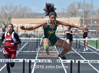 Thumbnail 3 in Taos Tiger Relays photogallery.