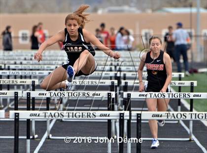 Thumbnail 2 in Taos Tiger Relays photogallery.
