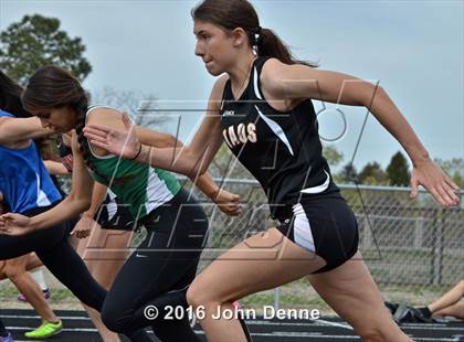 Thumbnail 1 in Taos Tiger Relays photogallery.