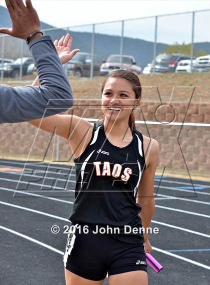Thumbnail 3 in Taos Tiger Relays photogallery.