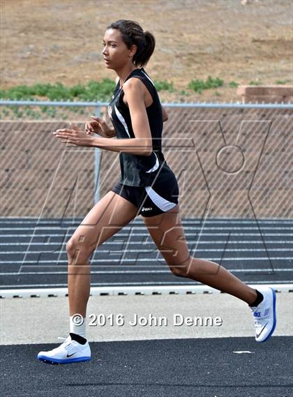 Thumbnail 2 in Taos Tiger Relays photogallery.