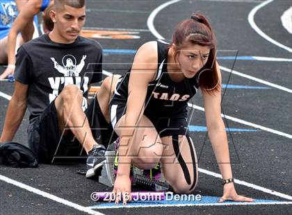Thumbnail 1 in Taos Tiger Relays photogallery.