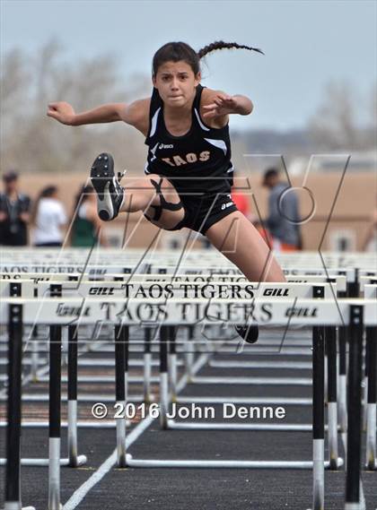 Thumbnail 1 in Taos Tiger Relays photogallery.