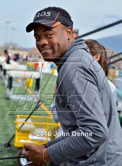Thumbnail 2 in Taos Tiger Relays photogallery.