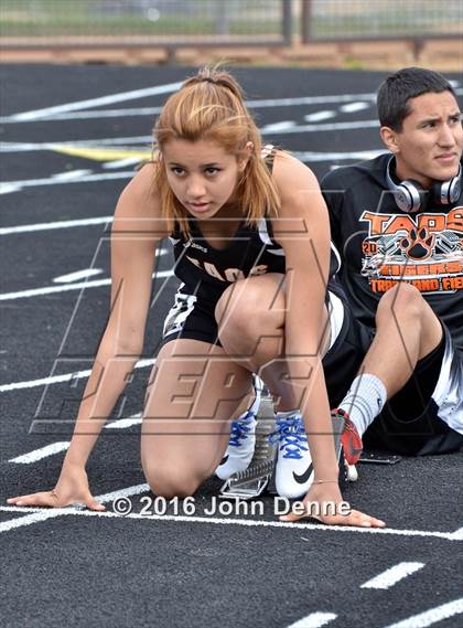 Thumbnail 3 in Taos Tiger Relays photogallery.