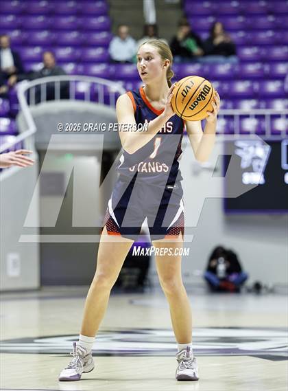 Thumbnail 3 in Pine View vs Mountain Crest (UHSAA 4A Quarterfinal) photogallery.