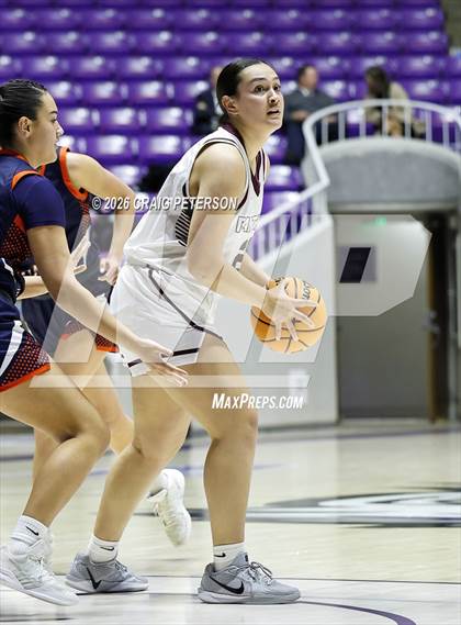 Thumbnail 2 in Pine View vs Mountain Crest (UHSAA 4A Quarterfinal) photogallery.