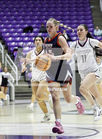 Thumbnail 2 in Pine View vs Mountain Crest (UHSAA 4A Quarterfinal) photogallery.