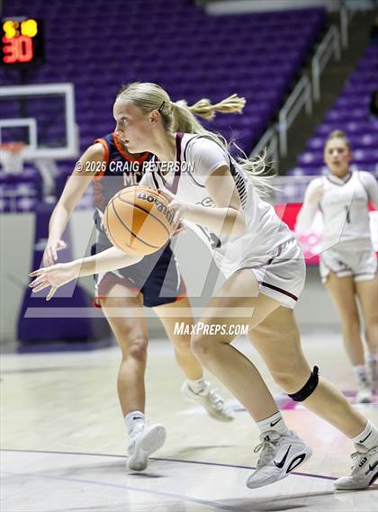 Thumbnail 3 in Pine View vs Mountain Crest (UHSAA 4A Quarterfinal) photogallery.
