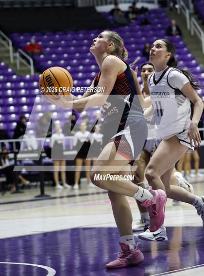 Thumbnail 1 in Pine View vs Mountain Crest (UHSAA 4A Quarterfinal) photogallery.