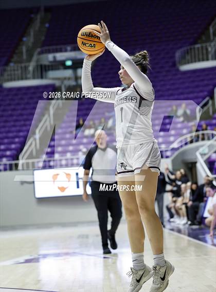 Thumbnail 3 in Pine View vs Mountain Crest (UHSAA 4A Quarterfinal) photogallery.
