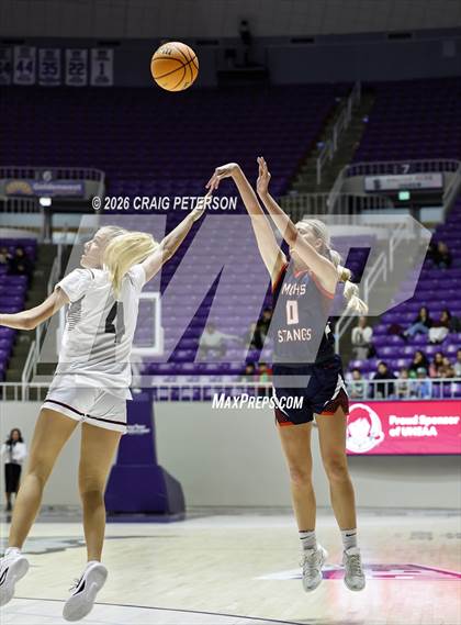 Thumbnail 1 in Pine View vs Mountain Crest (UHSAA 4A Quarterfinal) photogallery.