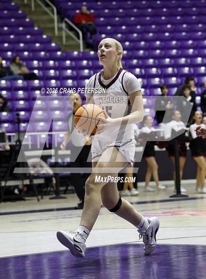 Thumbnail 1 in Pine View vs Mountain Crest (UHSAA 4A Quarterfinal) photogallery.