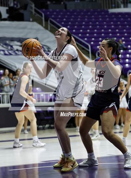 Thumbnail 3 in Pine View vs Mountain Crest (UHSAA 4A Quarterfinal) photogallery.