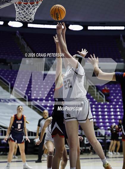 Thumbnail 1 in Pine View vs Mountain Crest (UHSAA 4A Quarterfinal) photogallery.