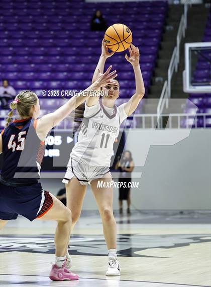 Thumbnail 2 in Pine View vs Mountain Crest (UHSAA 4A Quarterfinal) photogallery.