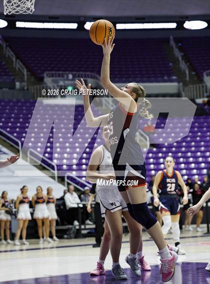 Thumbnail 3 in Pine View vs Mountain Crest (UHSAA 4A Quarterfinal) photogallery.