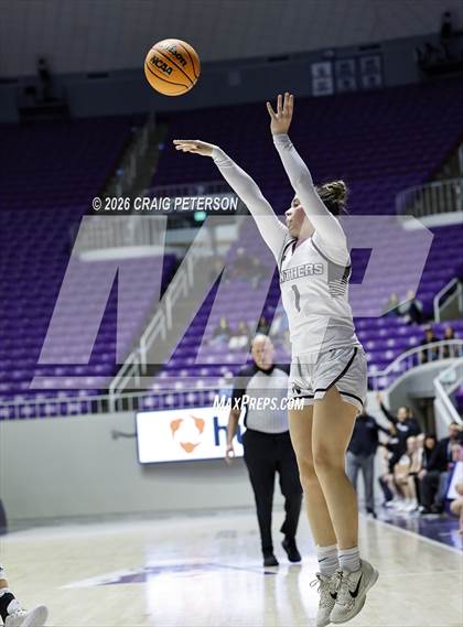 Thumbnail 1 in Pine View vs Mountain Crest (UHSAA 4A Quarterfinal) photogallery.