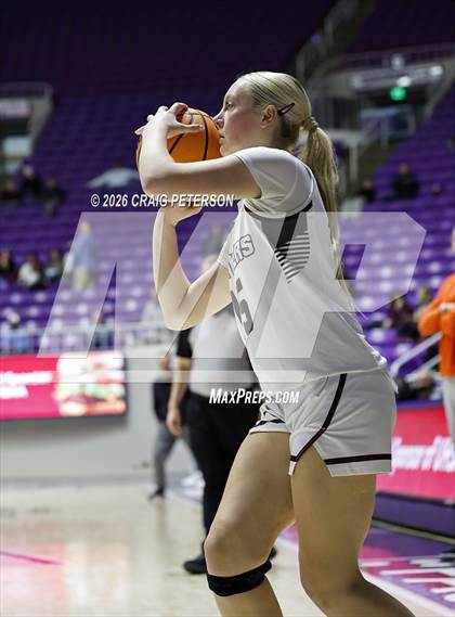 Thumbnail 2 in Pine View vs Mountain Crest (UHSAA 4A Quarterfinal) photogallery.
