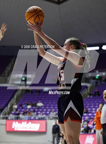 Thumbnail 3 in Pine View vs Mountain Crest (UHSAA 4A Quarterfinal) photogallery.
