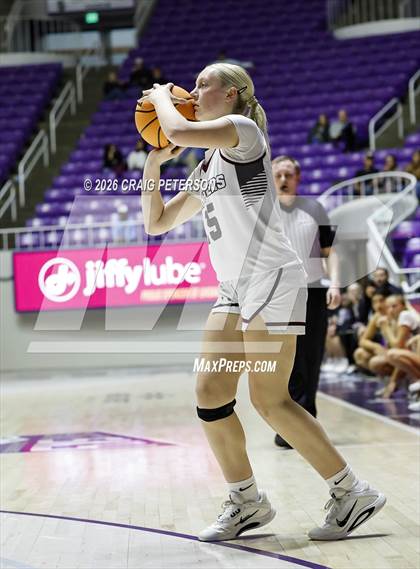 Thumbnail 3 in Pine View vs Mountain Crest (UHSAA 4A Quarterfinal) photogallery.