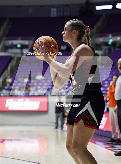 Thumbnail 2 in Pine View vs Mountain Crest (UHSAA 4A Quarterfinal) photogallery.