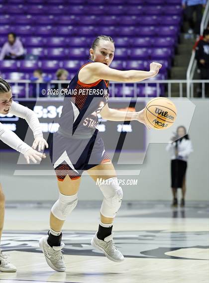 Thumbnail 2 in Pine View vs Mountain Crest (UHSAA 4A Quarterfinal) photogallery.