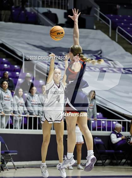 Thumbnail 1 in Pine View vs Mountain Crest (UHSAA 4A Quarterfinal) photogallery.