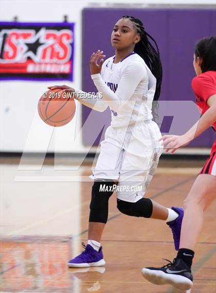 Thumbnail 1 in Sacramento vs. Carondelet (West Coast Jamboree Final) photogallery.
