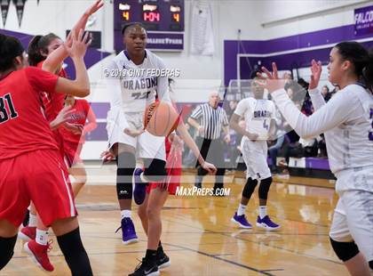 Thumbnail 2 in Sacramento vs. Carondelet (West Coast Jamboree Final) photogallery.