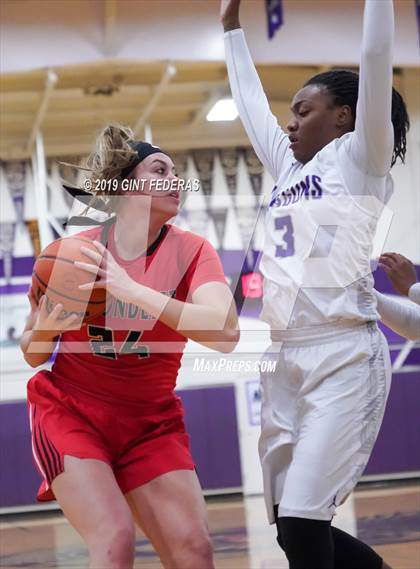 Thumbnail 2 in Sacramento vs. Carondelet (West Coast Jamboree Final) photogallery.