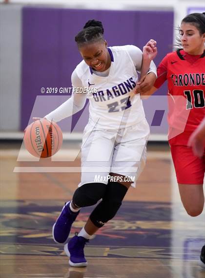 Thumbnail 2 in Sacramento vs. Carondelet (West Coast Jamboree Final) photogallery.