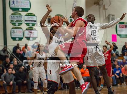 Thumbnail 1 in Point Pleasant Beach vs. Linden photogallery.