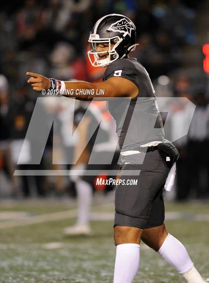 Thumbnail 3 in De La Salle vs. St. John Bosco (CIF State Open Final) photogallery.
